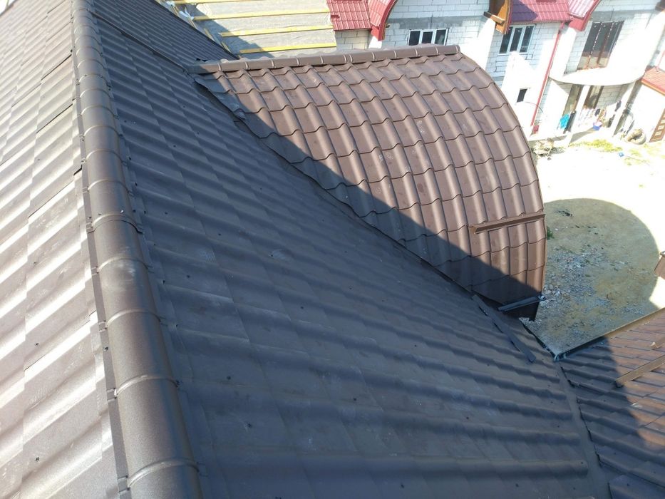 Reparatii acoperisuri tigla metalica sau tigla ceramica