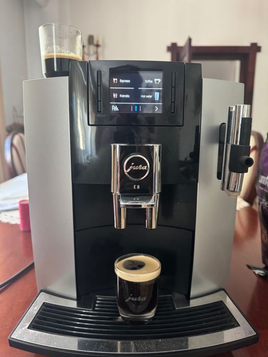 Espressor Jura E8