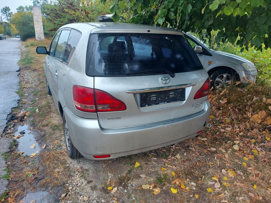 Toyota Avensis Verso 2.0 D4D на части !!!