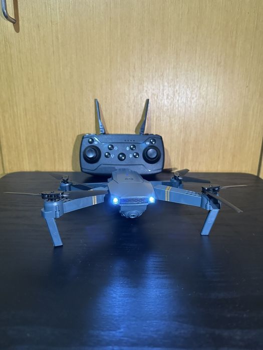 Нов мини дрон с HD камера и кутия