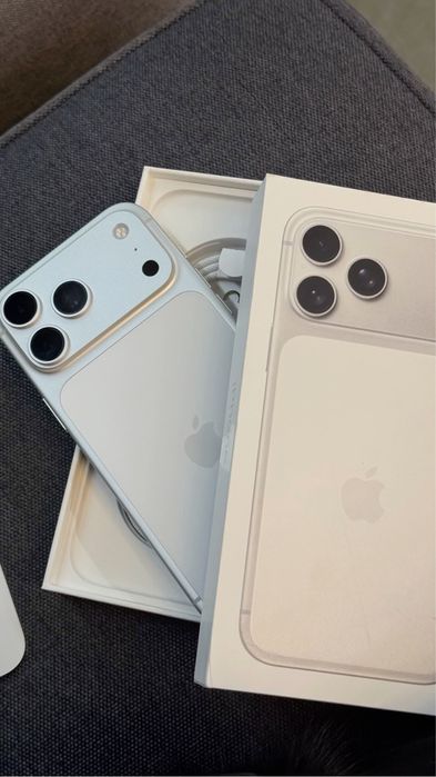 Iphone 17 pro на гарантии