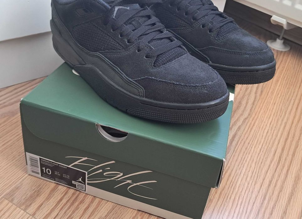 Adidasi Nike Jordan Flight Court noi