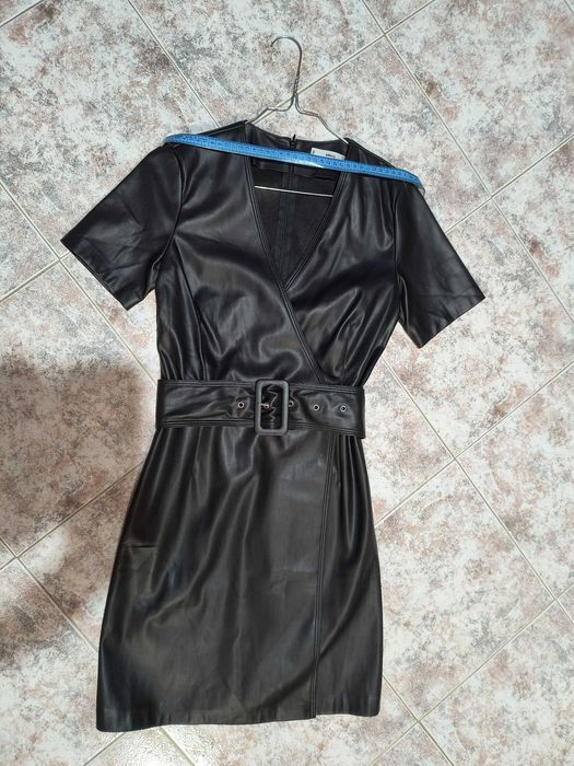 Черна рокля,естествена кожа,размер S