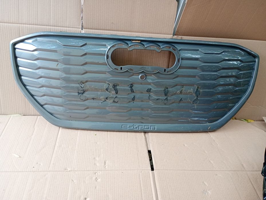 Grila far faruri full led Audi Q4 E-Tron