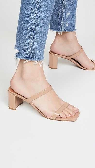 Лачени чехли BY FAR Tanya Patent Leather Mules, дамски сандали цвят нуд / бежово, летни дамски обувки, елегантни дамски сандали