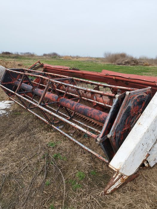 Vând utilajele din poze