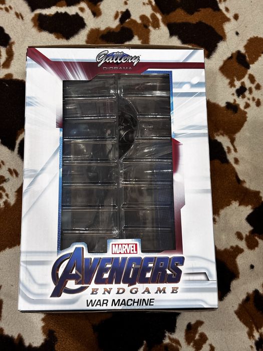 Diamond Select Toys Marvel Gallery: Avengers Endgame: War Machine