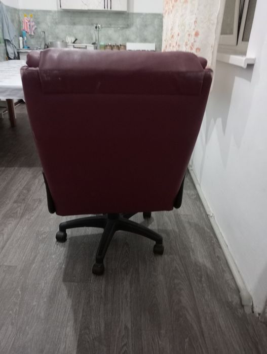 Продам офисное кресло