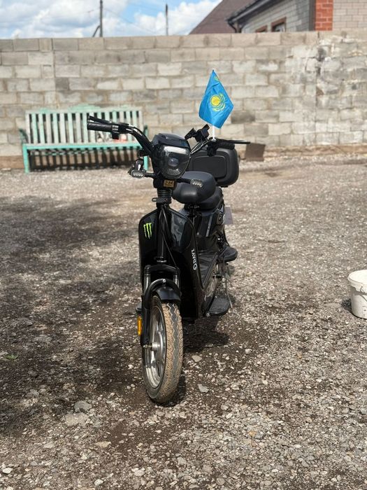 Продам скутер DAVI 107