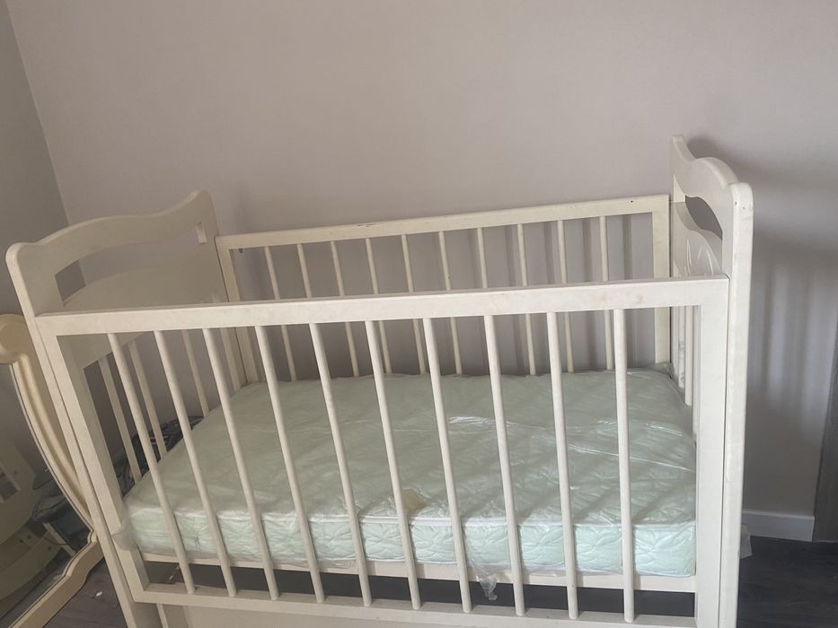 Манеж новый почти.