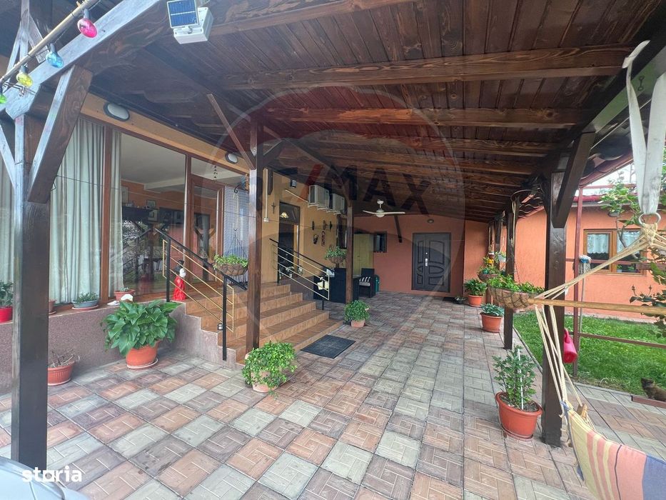 Casă / Vilă 7 camere Garoafa