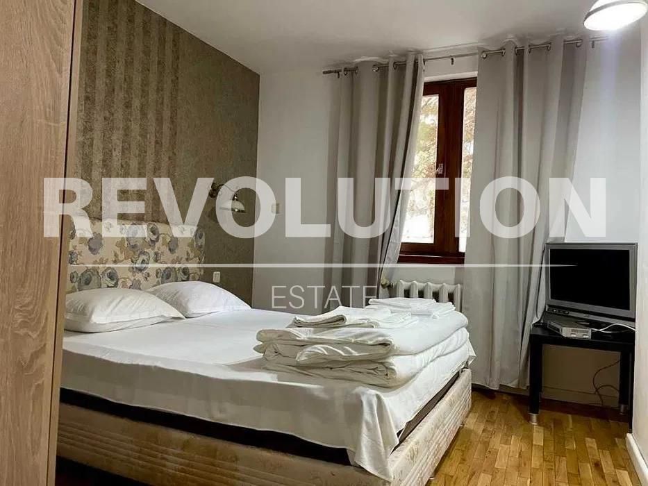 Дава се под наем Двустаен апартамент в Варна, Център - 48 кв.м за 700 € - Снимка #3