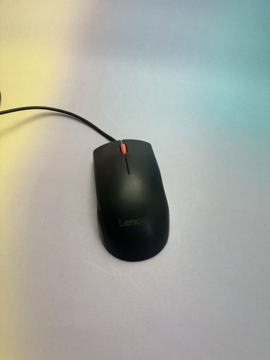 Mouse Lenovo cu fir USB