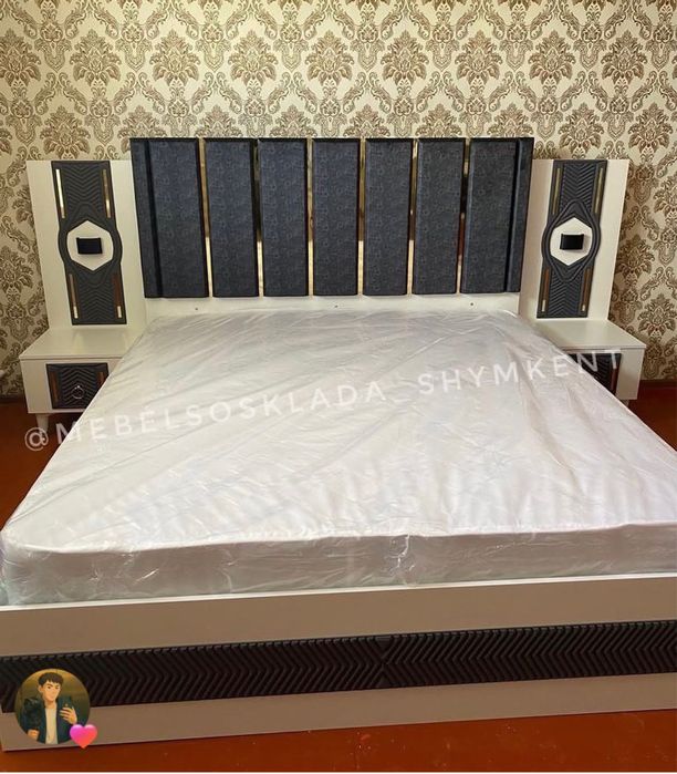 Мебель спальный гарнитура.