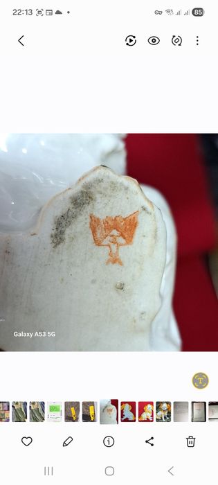 Фарфоровая статуэтка Пекинес. Германия.