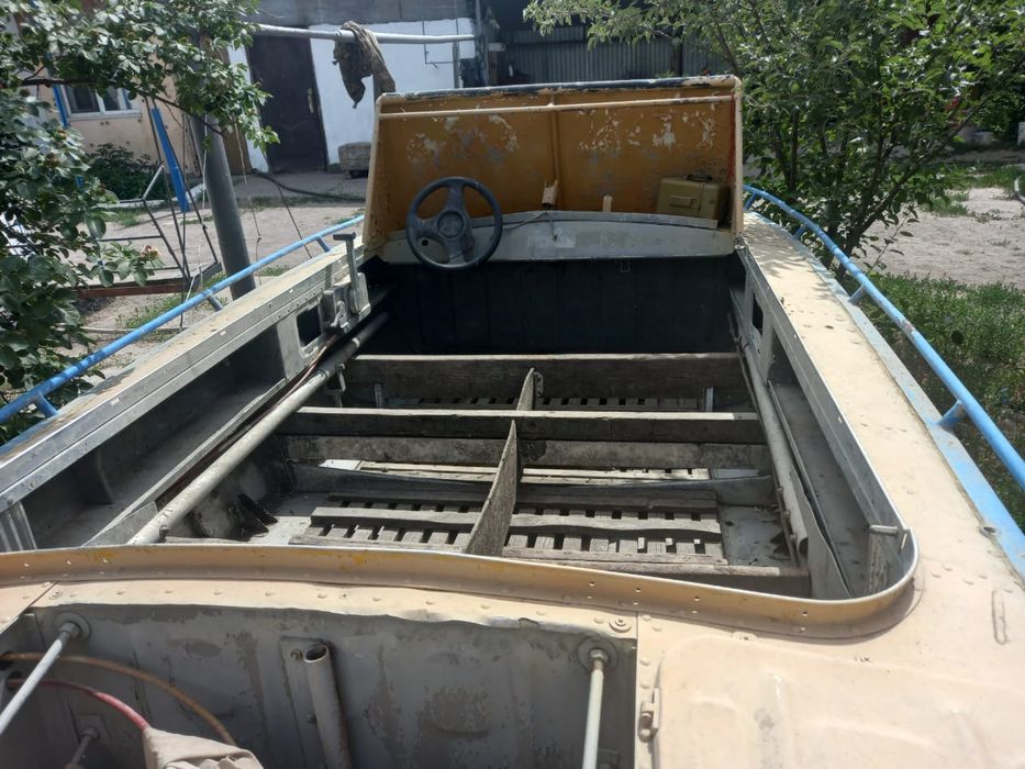продам лодку с лафетом