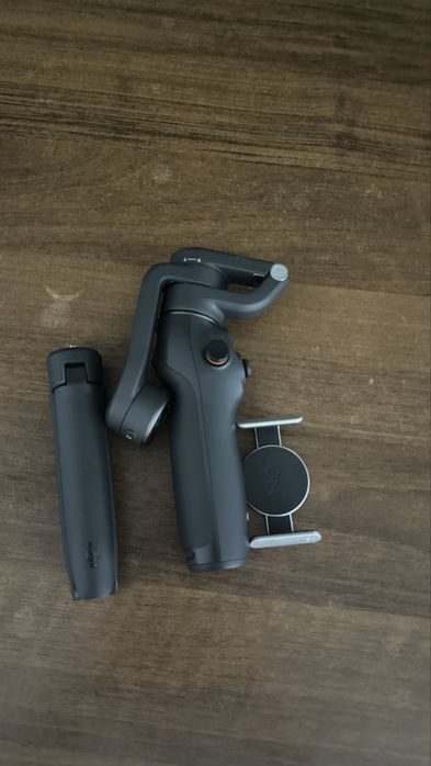 DJI osmo mobile 7 plus