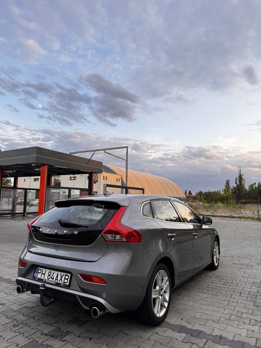 Volvo v40/2014.07/d4
