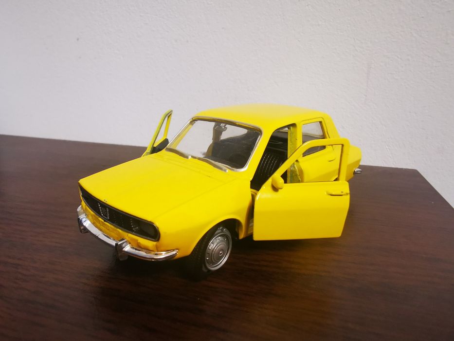 Macheta DACIA 1300 galbena