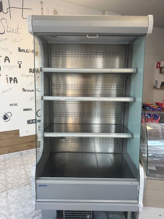 Хладилна витрина