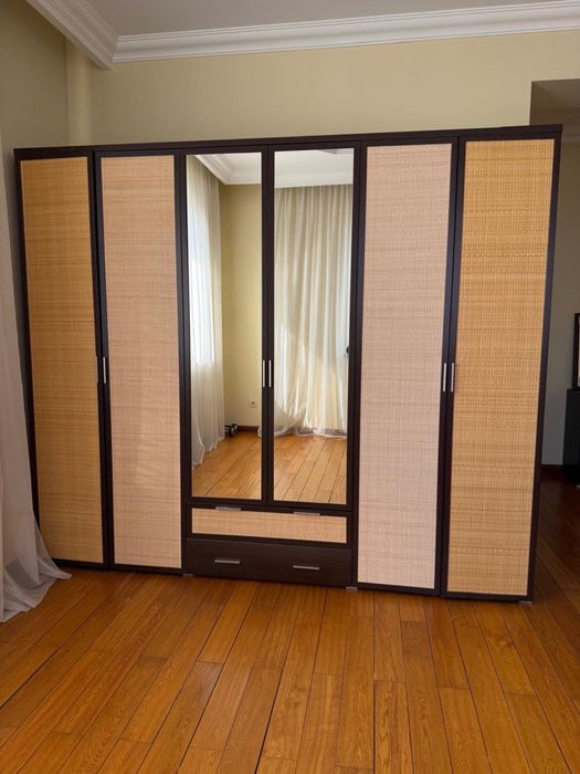 Продам спальный гарнитур