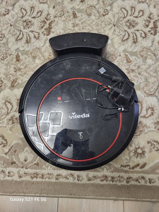 Aspirator i robot Vileda VR 302 in perfecta stare de functionare cu in