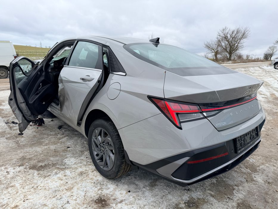 Hyundai Elantra 7, 1.6 MPI двигател G4FM, 123 кс., автоматик, 2024 г.,