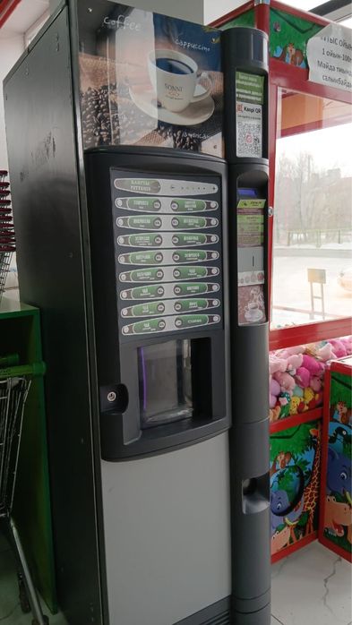 Продаються кофе автомат