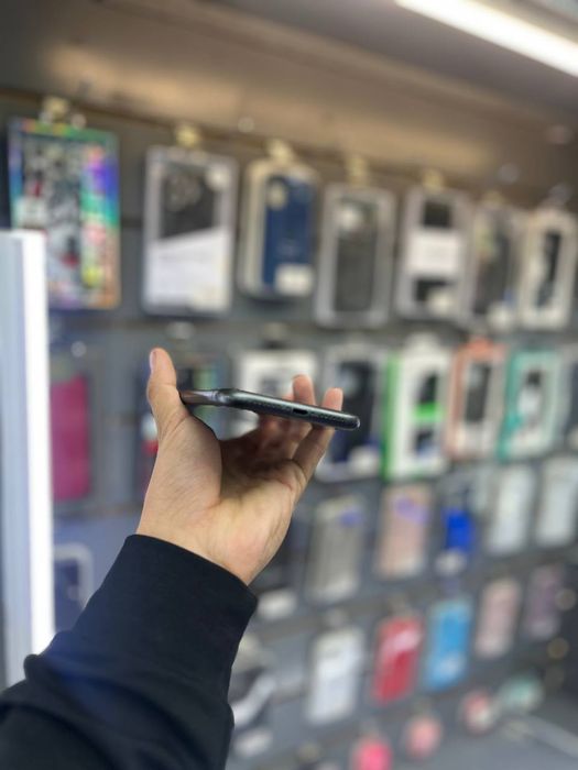 Iphone 11 64gb.  .