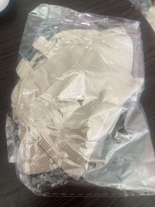 Маленький костюм на Labubu