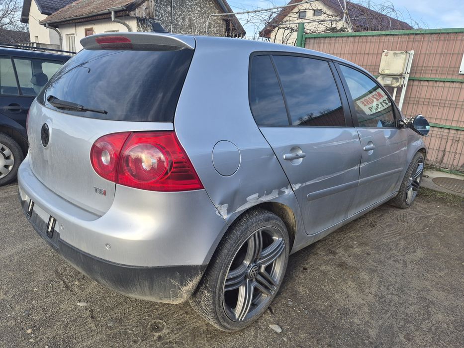 Dezmembrez Golf 5 1.4 tsi caxa