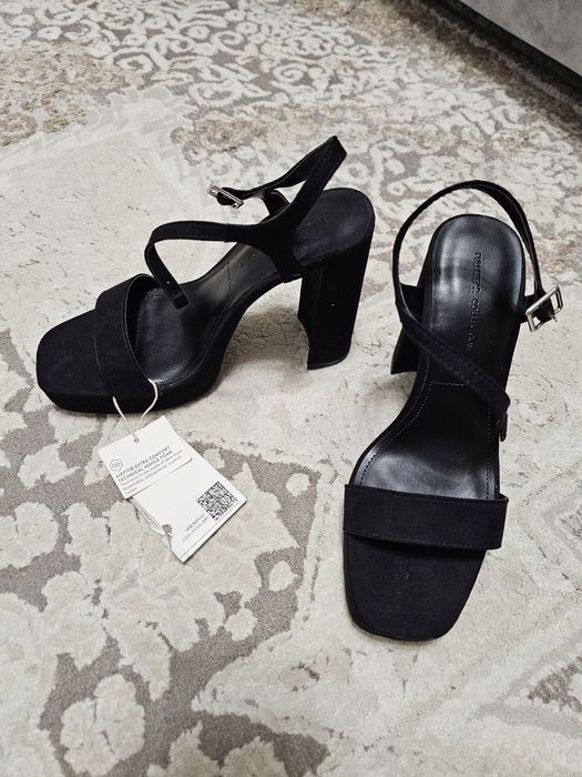 Босоножки от Pullbear, абсолютно новые