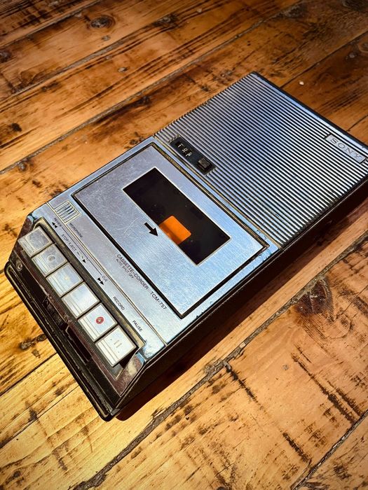 Sony TCM757–reportofon vintage,  stare excelentă, complet  funcțional