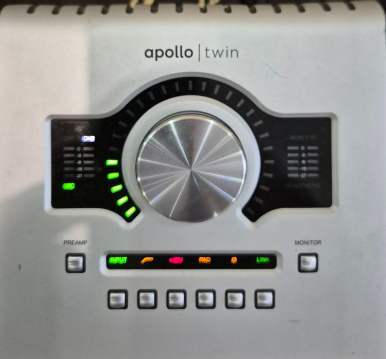 Interfata universal audio Apollo Twin

2 800 lei