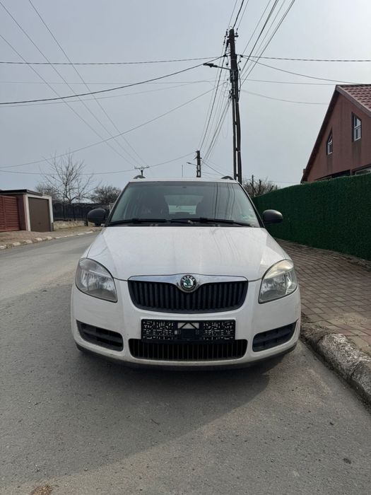 Vând Skoda Fabia