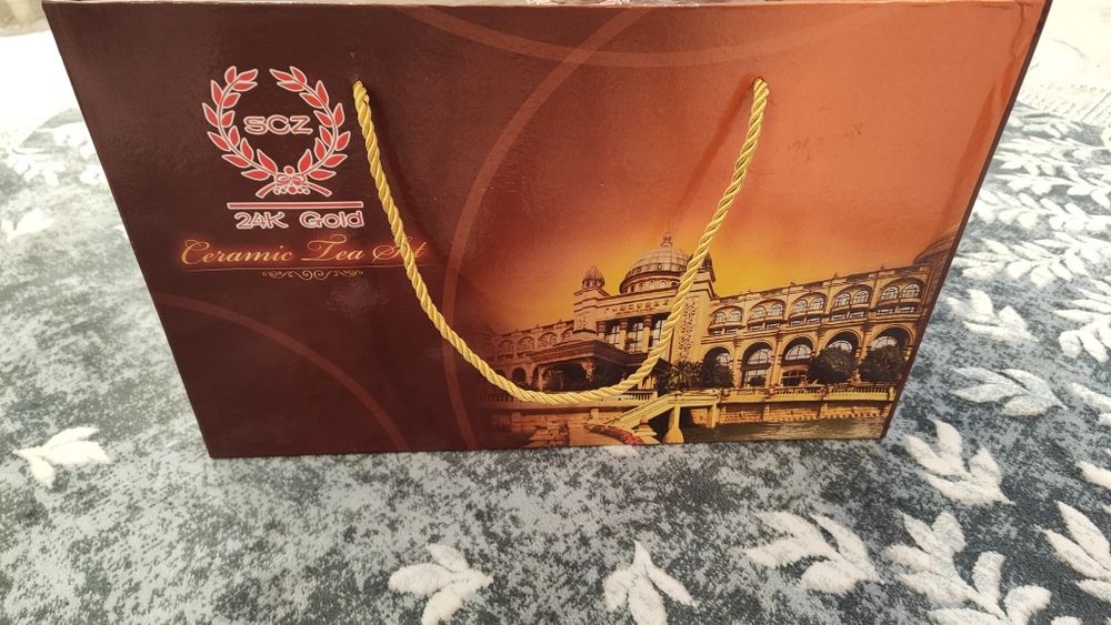 Чайник с 6 пиалами в подарочной упаковке