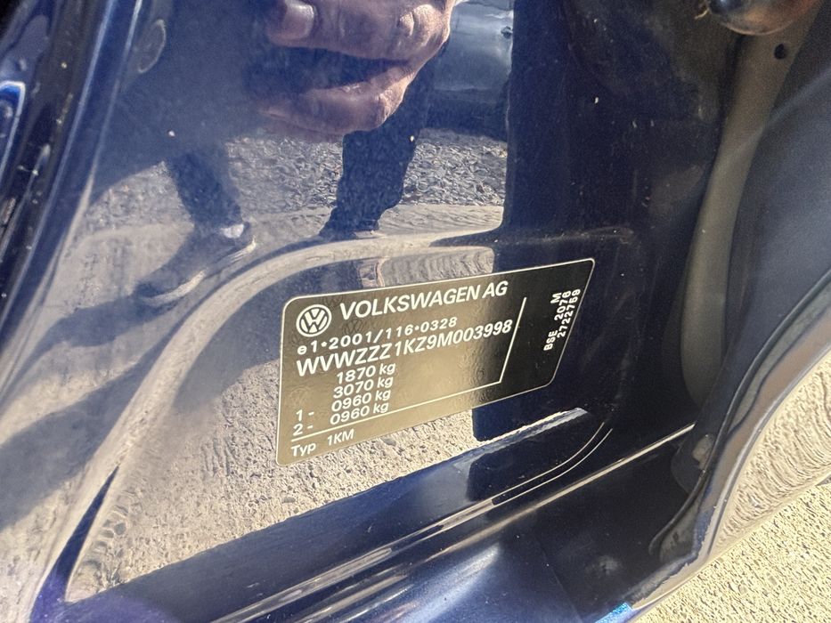 Volkswagen jetta 1.6 MPI 2009 navi 173000km RATE