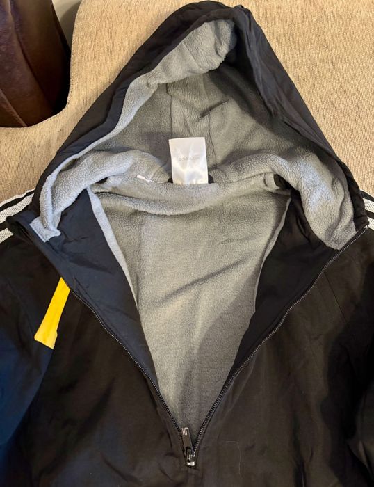 Adidas черно яке