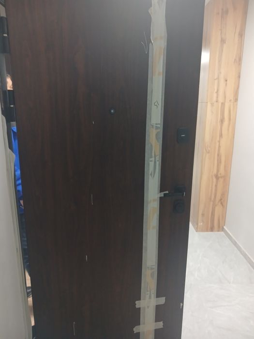 Срочно продам входной дверь