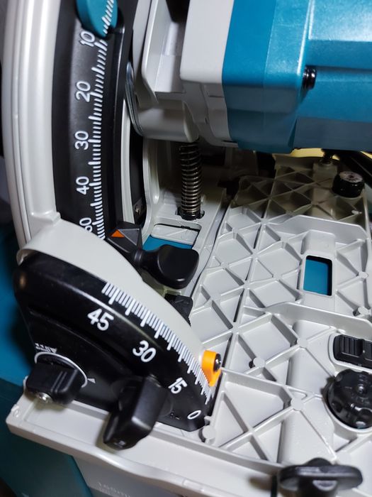 ПРОМОЦИЯ.Потапяш циркуляр Makita SP6000J