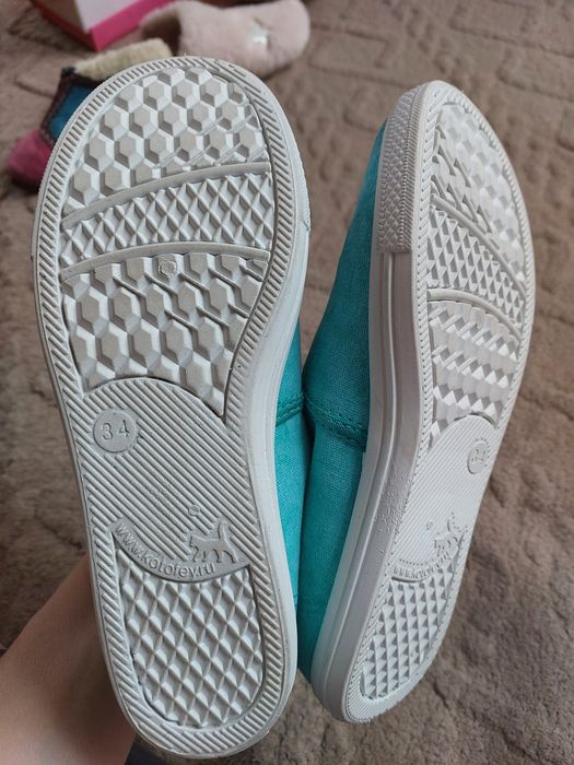 Продам кеды детские