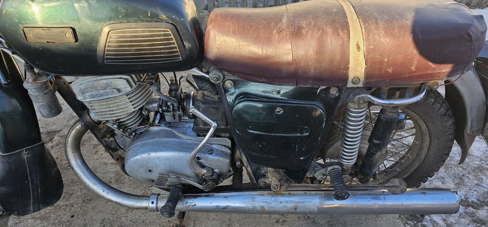 Продам мотоцикл ИЖ Планета 4