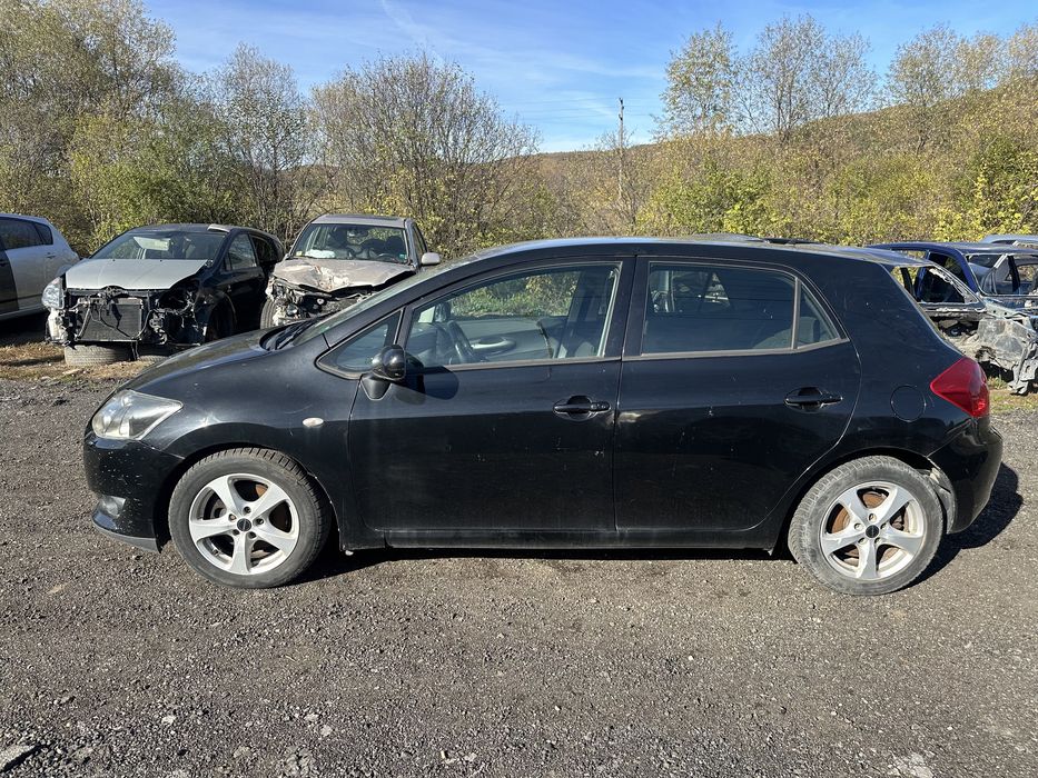 Тойота Аурис Toyota Auris 2.2 dcat 177кс На части!