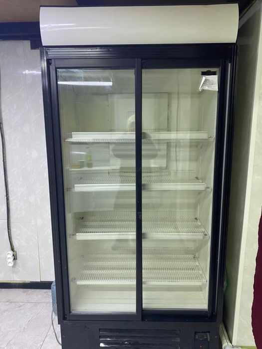 Холодильная витрина