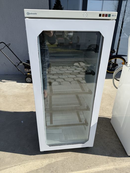 Минусова хладилна витрина Bauknecht 140см