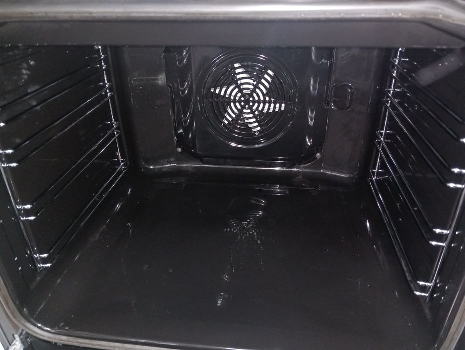 Свободно стояща печка с керамичен плот Gorenje с две години Гаранция!