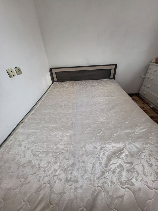 Кровать двухспальняя