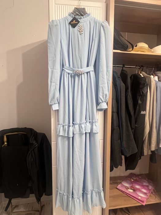 Продам Платье голубое