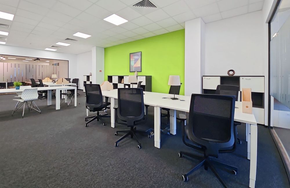 Дава се под наем Офис в Пловдив, Захарна фабрика - 10 кв.м за 198.39 € - Снимка #1