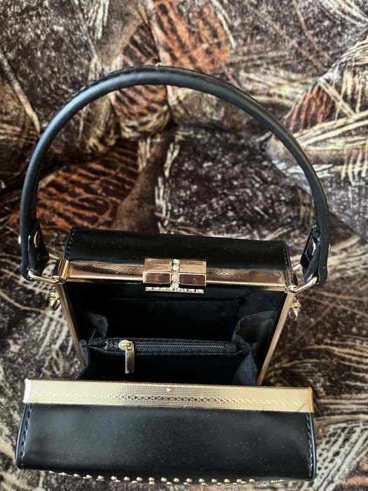 Чисто нова чанта